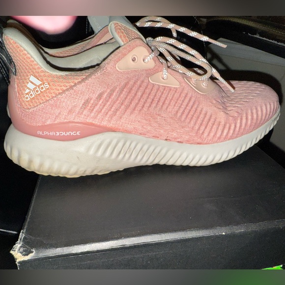 Women’s Adidas AlphaBounce Sneakers, Size 9 - Picture 3 of 3